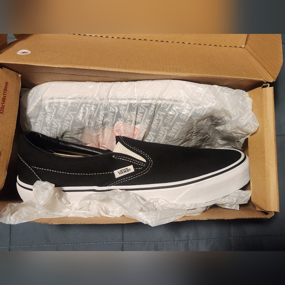 Vans Men's Black Slip-On Shoes - Picture 5 of 7